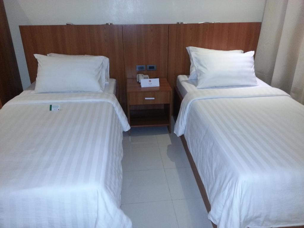 Parkway Hotel Surigao Exteriör bild
