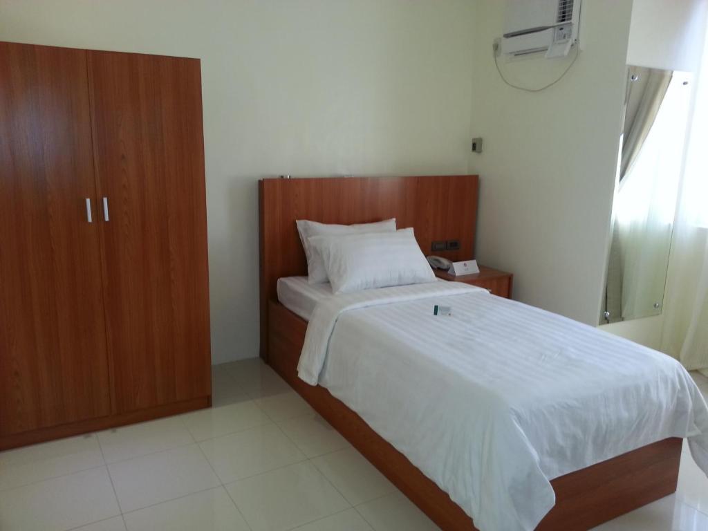 Parkway Hotel Surigao Exteriör bild